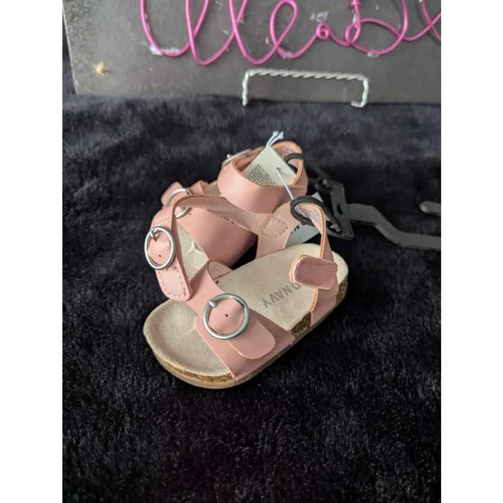 NWT Old Navy Pink Baby Sandals 0-3M